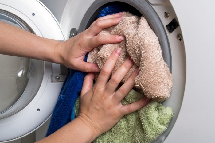 شستن لباس بیش از ظرفیت لباسشویی
